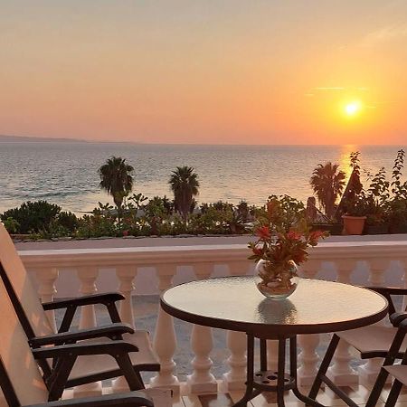Apartment Tinka In Saranda Экстерьер фото