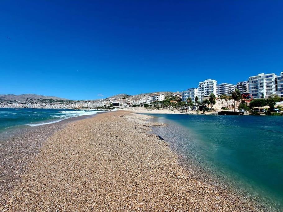 Apartment Tinka In Saranda Экстерьер фото
