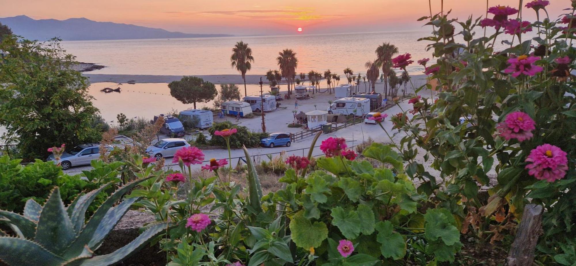 Apartment Tinka In Saranda Экстерьер фото