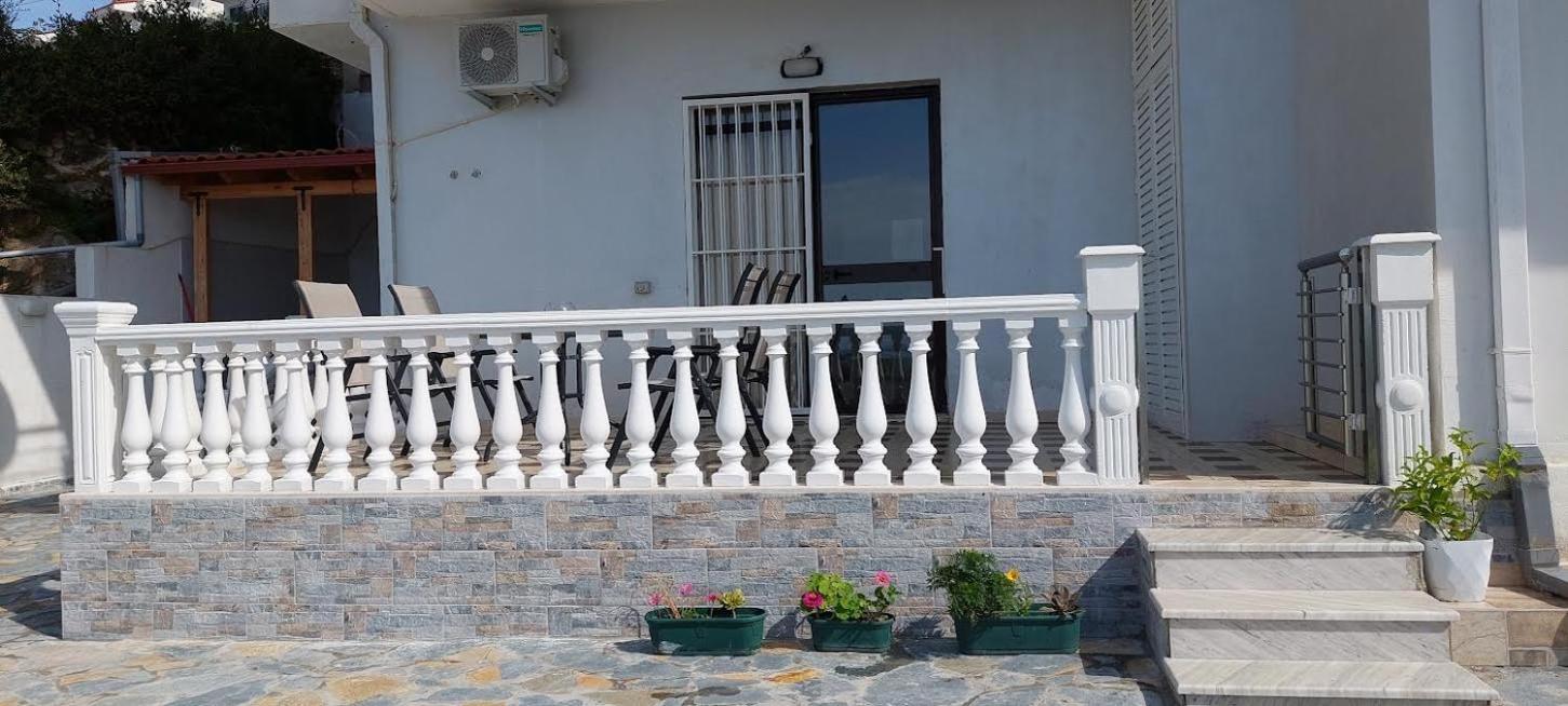 Apartment Tinka In Saranda Экстерьер фото